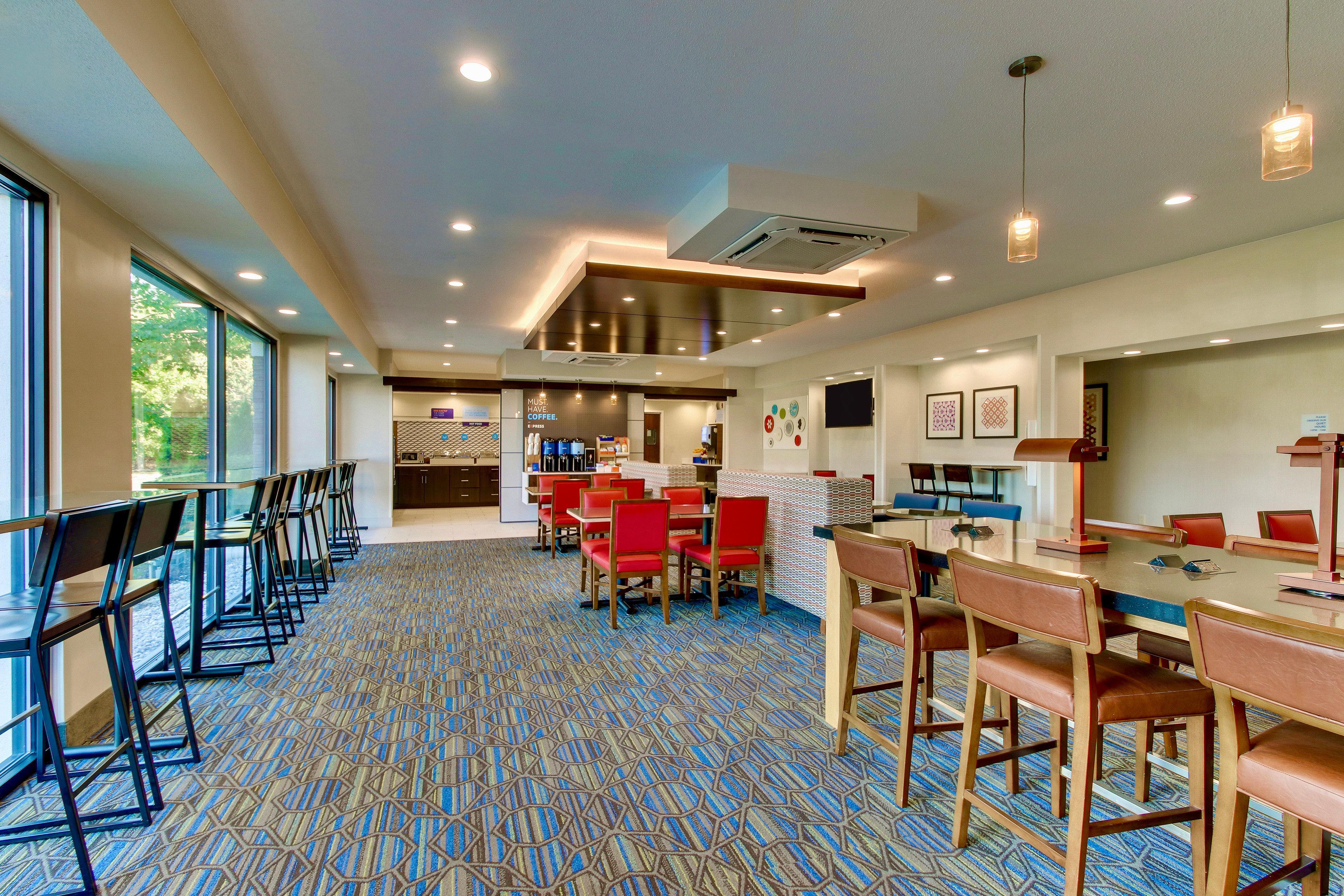 Holiday Express By Ihg Hotel
