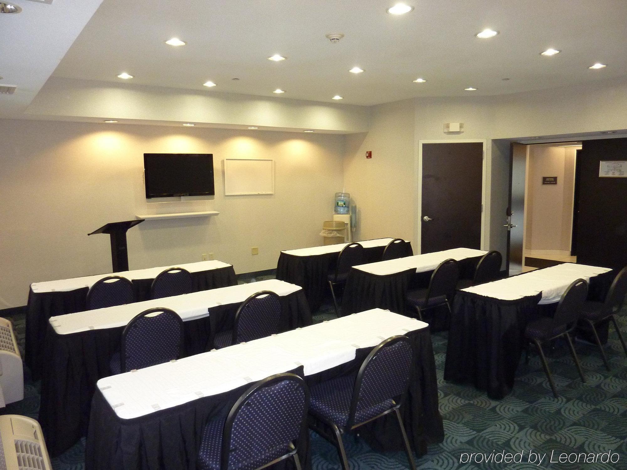 Holiday Express By Ihg